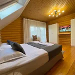 Mira House Feriehus *