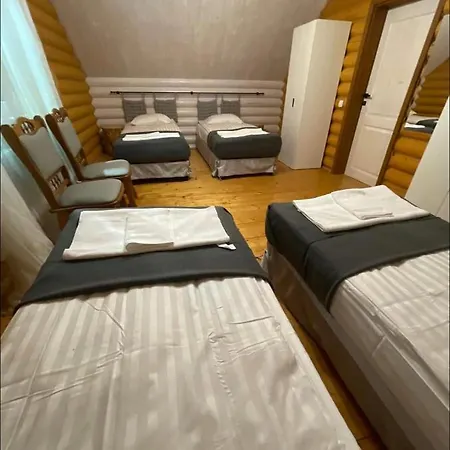 Nyaraló Mira House
